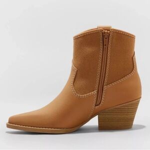 ⚠️‼️FLASH SALE‼️⚠️
Universal thread Tan Ankle Boots with Block Heel